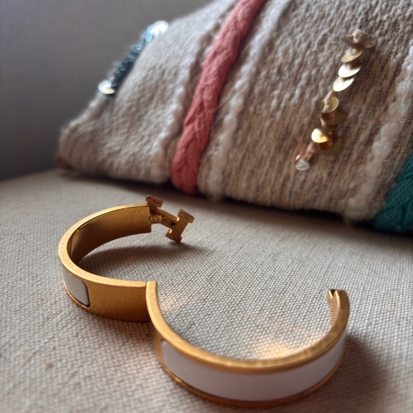 Hermés Clic H Bracelet - Picture 2 of 9